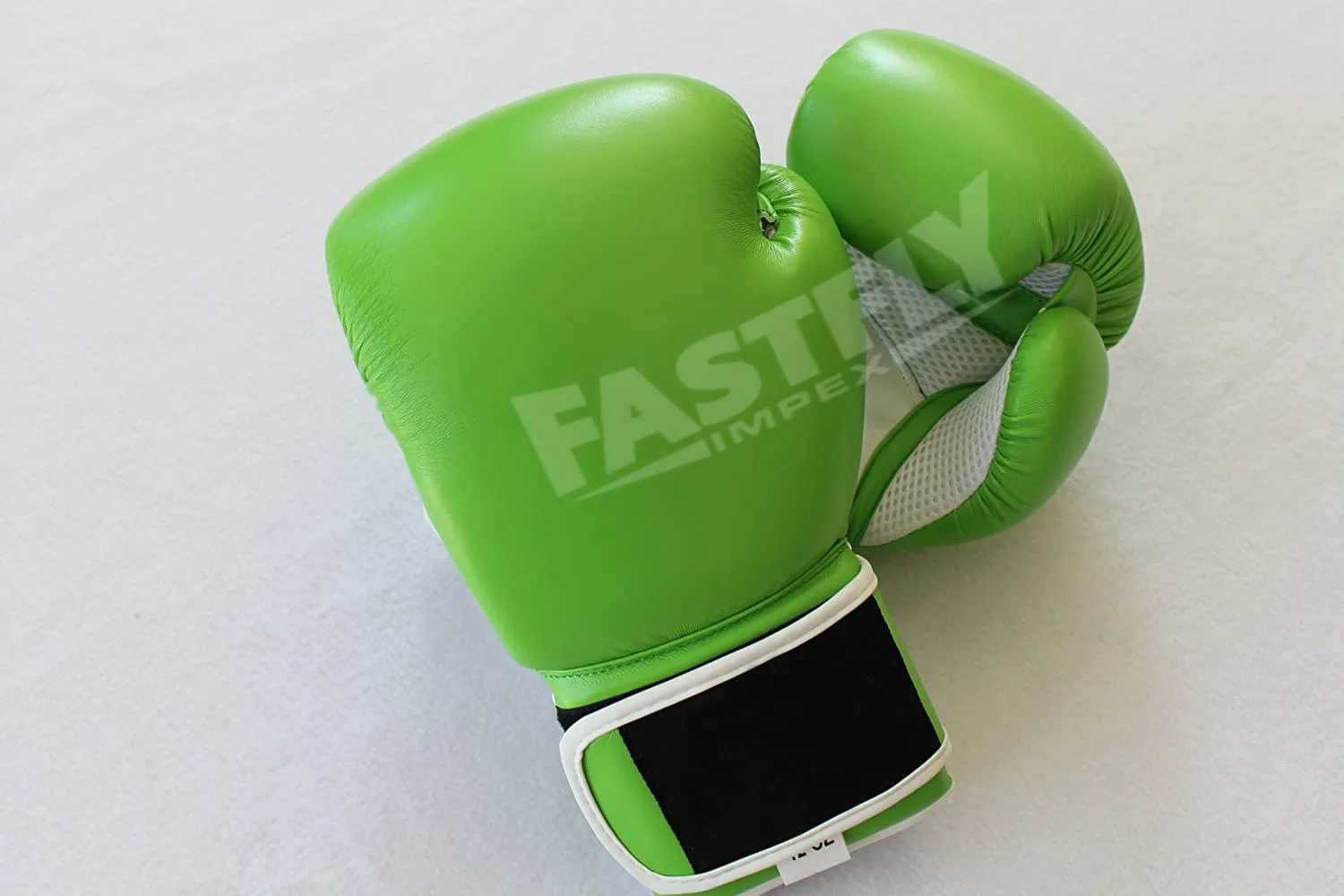 Новый дизайн боксерские перчатки из искусственной кожи 2 цвета на шнуровке