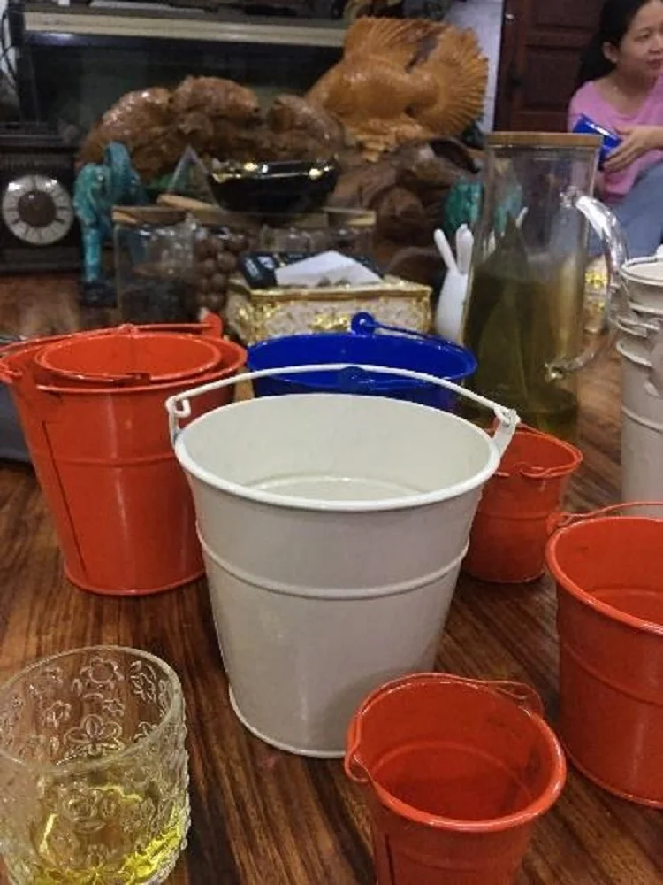 
Made in Vietnam custom design easy to hanging wholesale metal lace pots metal standing pots 