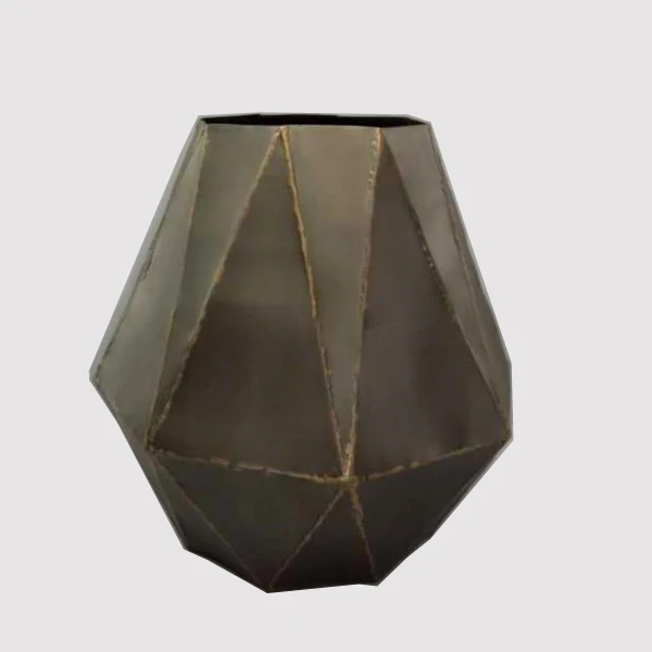 Modern Designed Iron Flower Vase Latest Tabletop Decoration for Restaurants