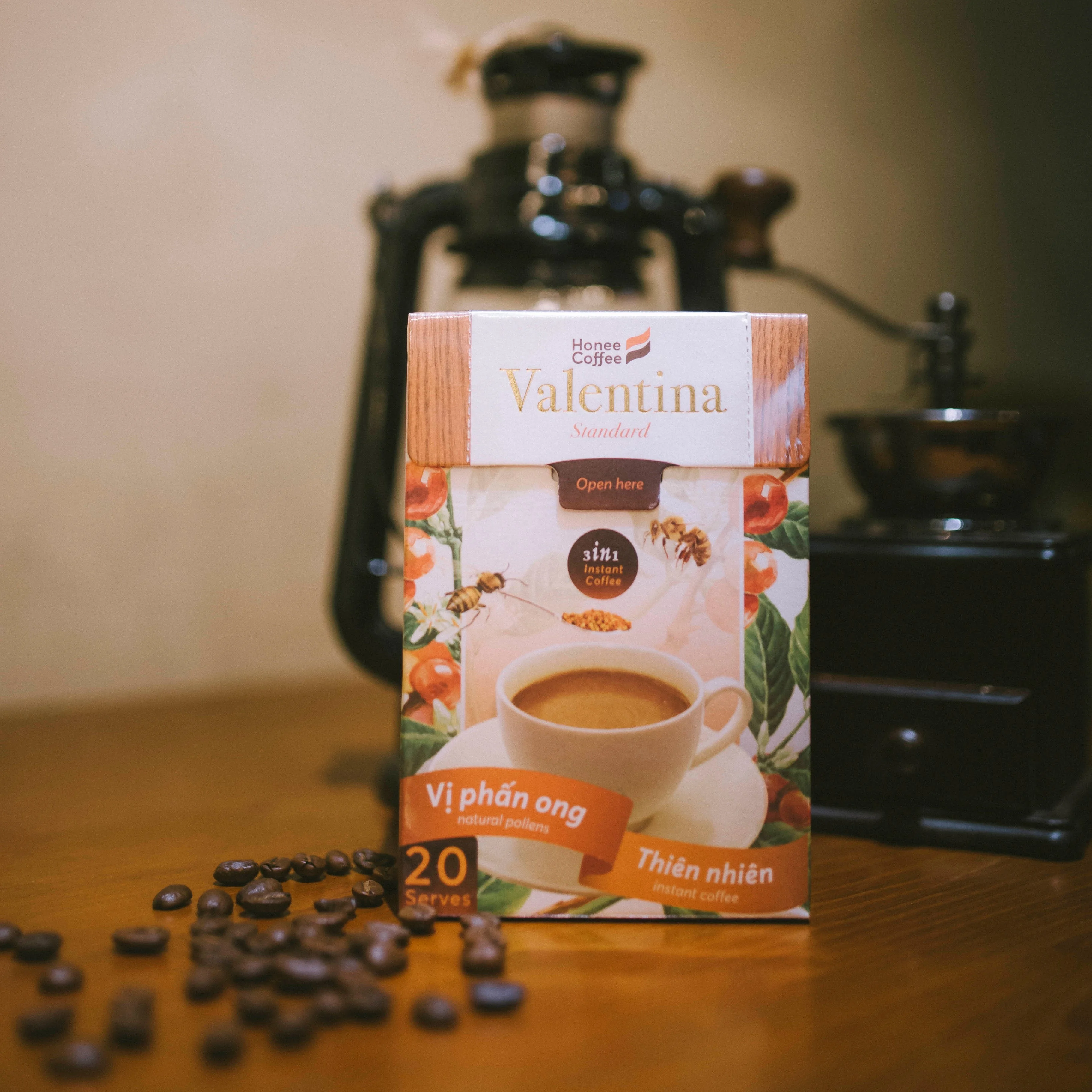 Instant 3 in 1 Coffee origin Vietnam coffee combine with natural pollen 160g per box good for health