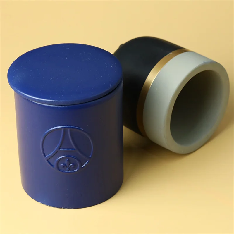 Low MOQ private label candle manufacturer customised small order scneted candles luxury with custom candle jar ceramic clay