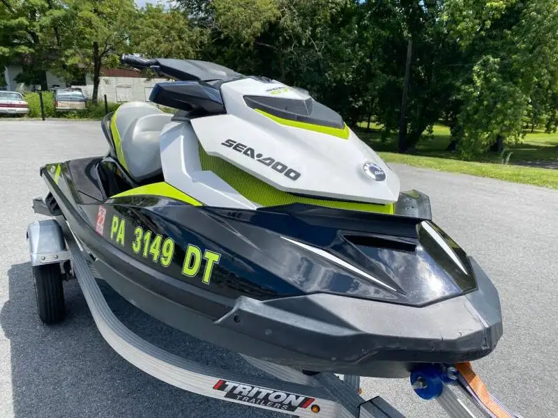 HOT SALE /Comfortable Water Luxury Sea doo / Seadoo 130 jet ski FOR SALE
