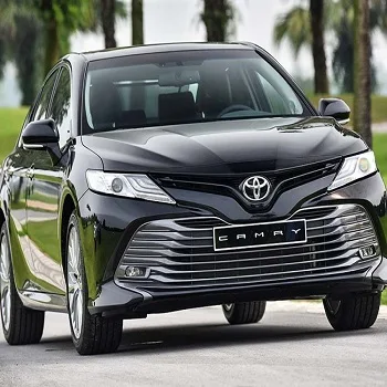 Доступно б/у Camry Hybrid XSE с черной крышей черная кожа 2020 2021