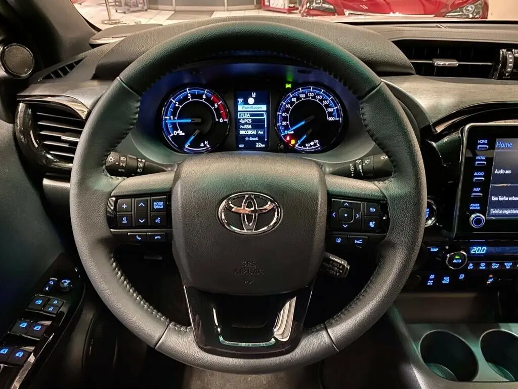 Бывшая в употреблении японская версия TOYOTA HILUX 4X4 Великобритания RHD и LHD