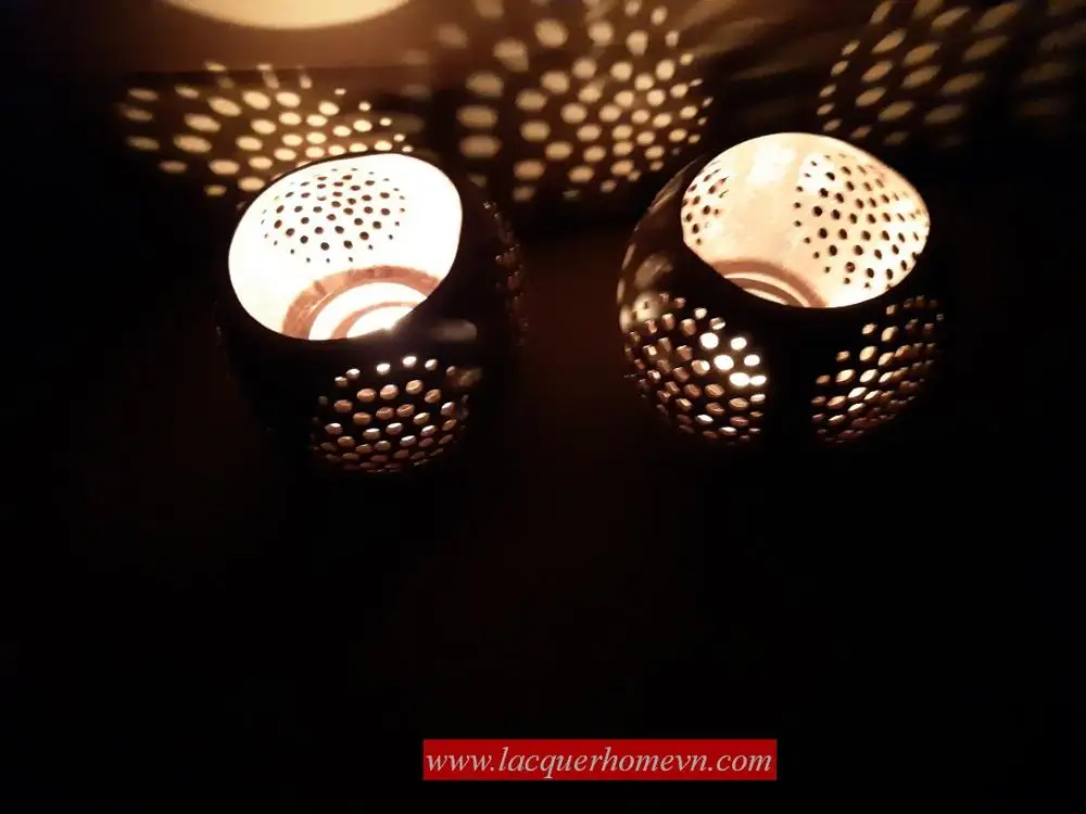 Best Seller Coconut Tealight Holder Handcarved Metal Candleholder with Leaf from Vietnam for Christmas Occasions