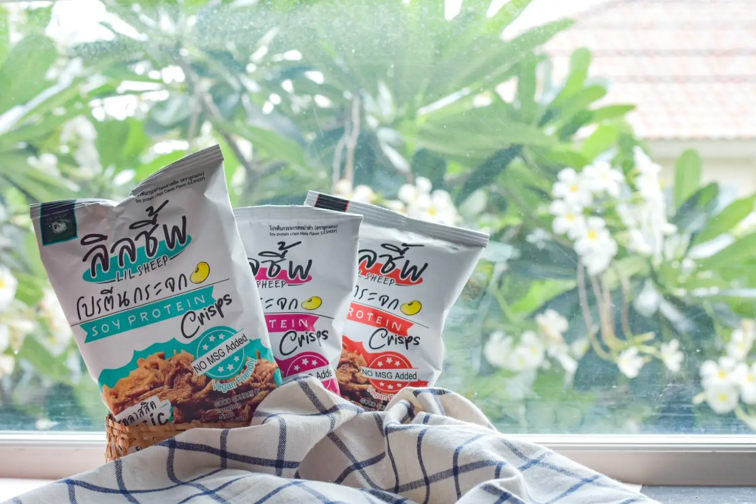 Grain Snack Soy Protein Crisps Tomyum Flavor From LIL SHEEP Thailand