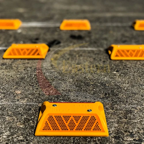 Green Double Reflective Plastic Cat Eye Road Stud Markers Raised Pavement Marker Road Reflector ABS Traffic Safety