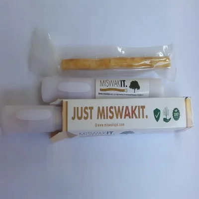 Excellent Quality Siwak / Miswak Sticks With Holders Available For Sale In Large Quantity At Very Cheap Costing / Sewak Meswak
