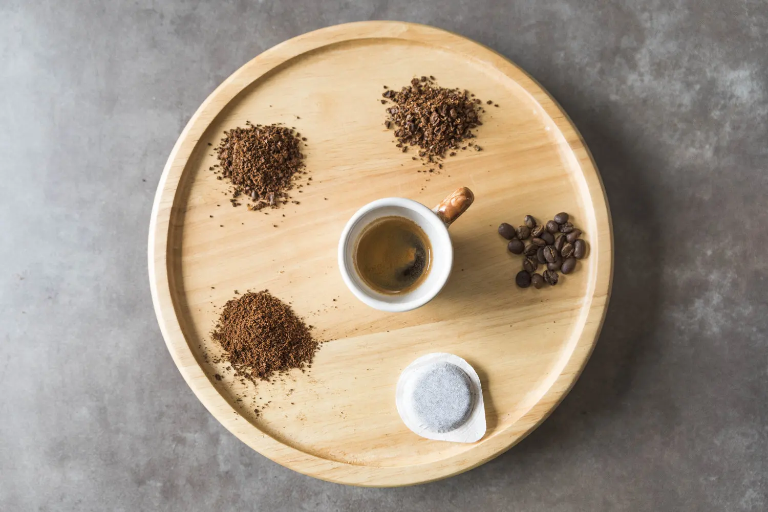 Italian Coffee Arabica and Robusta Roma Blend in packing 1kg of Ground Coffee for Retail