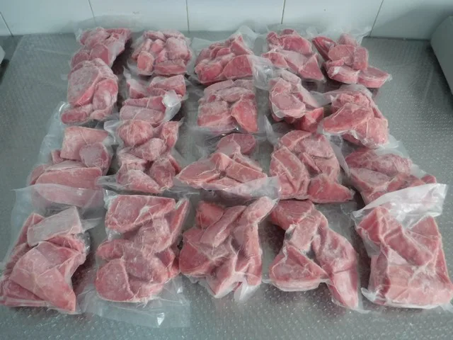 Best wholesale price Frozen Tuna Loins/Saku/Cube/Steak The Yellowfin Tuna Fish CO treated all sizes