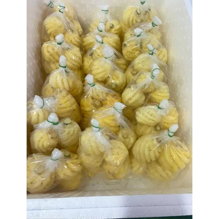 Best Seller Small Mini Fresh Pineapples Supplier Freshly Cropped Bulk Buy Juicy Fresh Tropical Fruits Phulae Pineapple Export