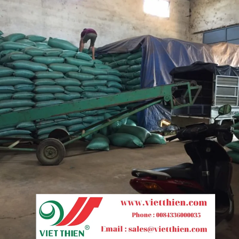 Необработанные кофейные зерна производятся в больших количествах и экспортируются на зарубежные рынки по разумной цене для обеспечения безопасности пользователя