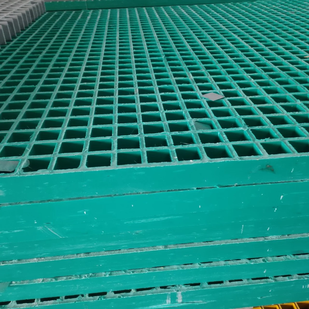Acid Resistant Molded Composite Grating FRP Green with Glass Fiber and Additives