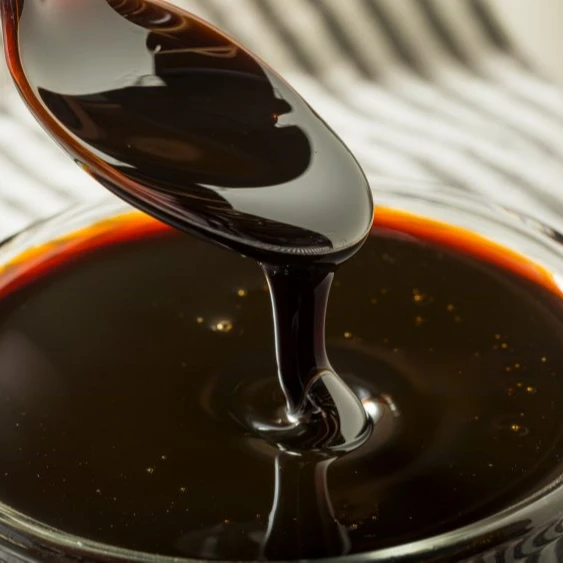 Сахарная тростниковая Меласса из сахарного тростника используется для выпечки и приготовления конфет, а также для приготовления рома для животных, уксуса, лимонной кислоты