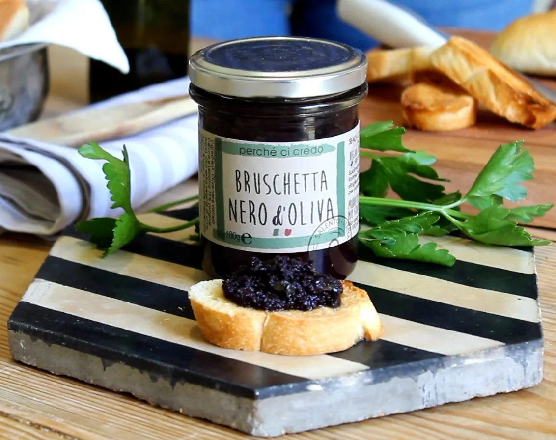 Italian High quality Black olive pesto. Handmade without preservatives. Spreadable, jar 180g