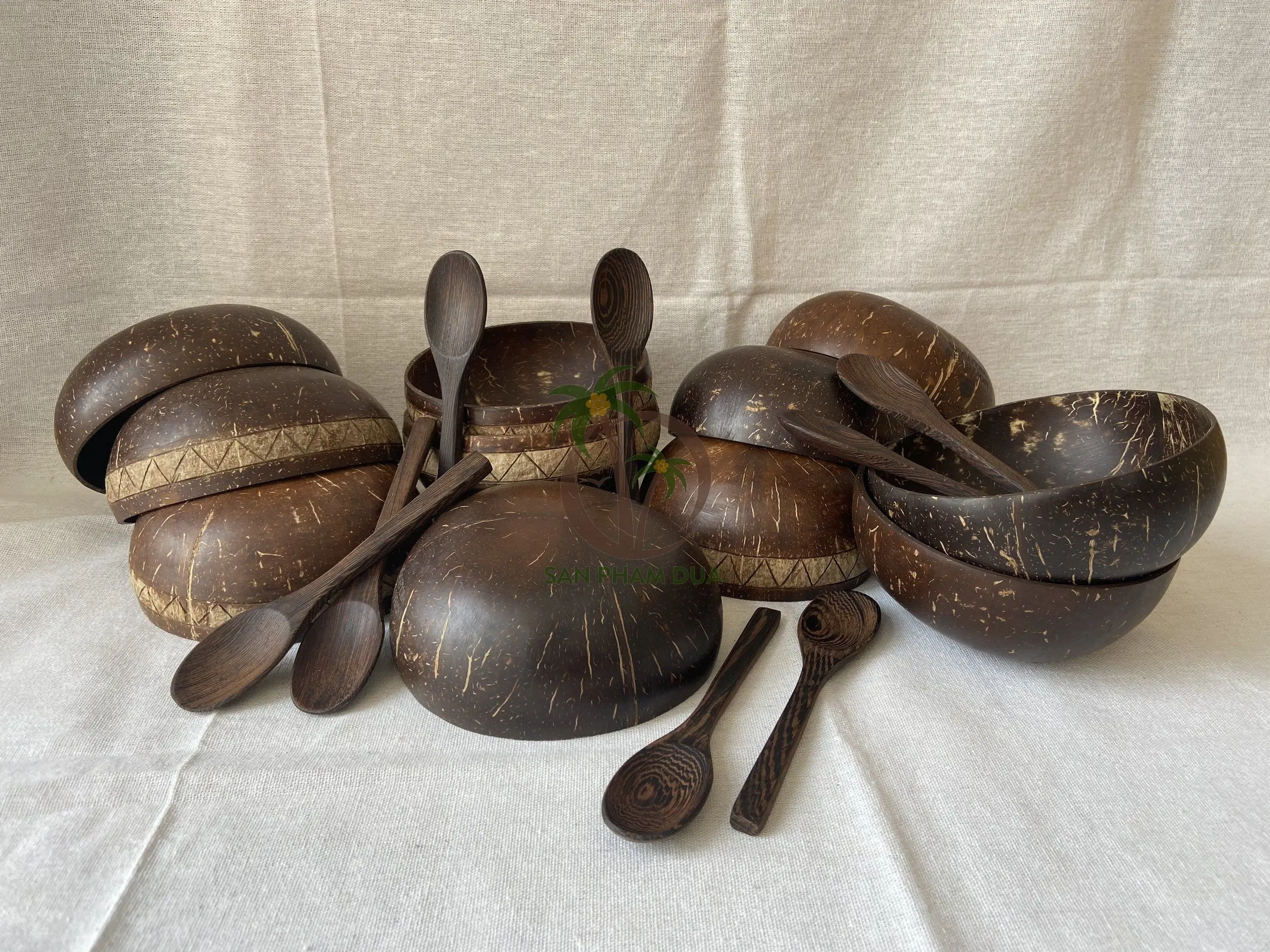 VIETNAM COCONUT BOWL / NATURAL ACAI BOWL WITH WOODEN CUTLERY SET/ SMOOTHIES BOWL AND COCO BOWL