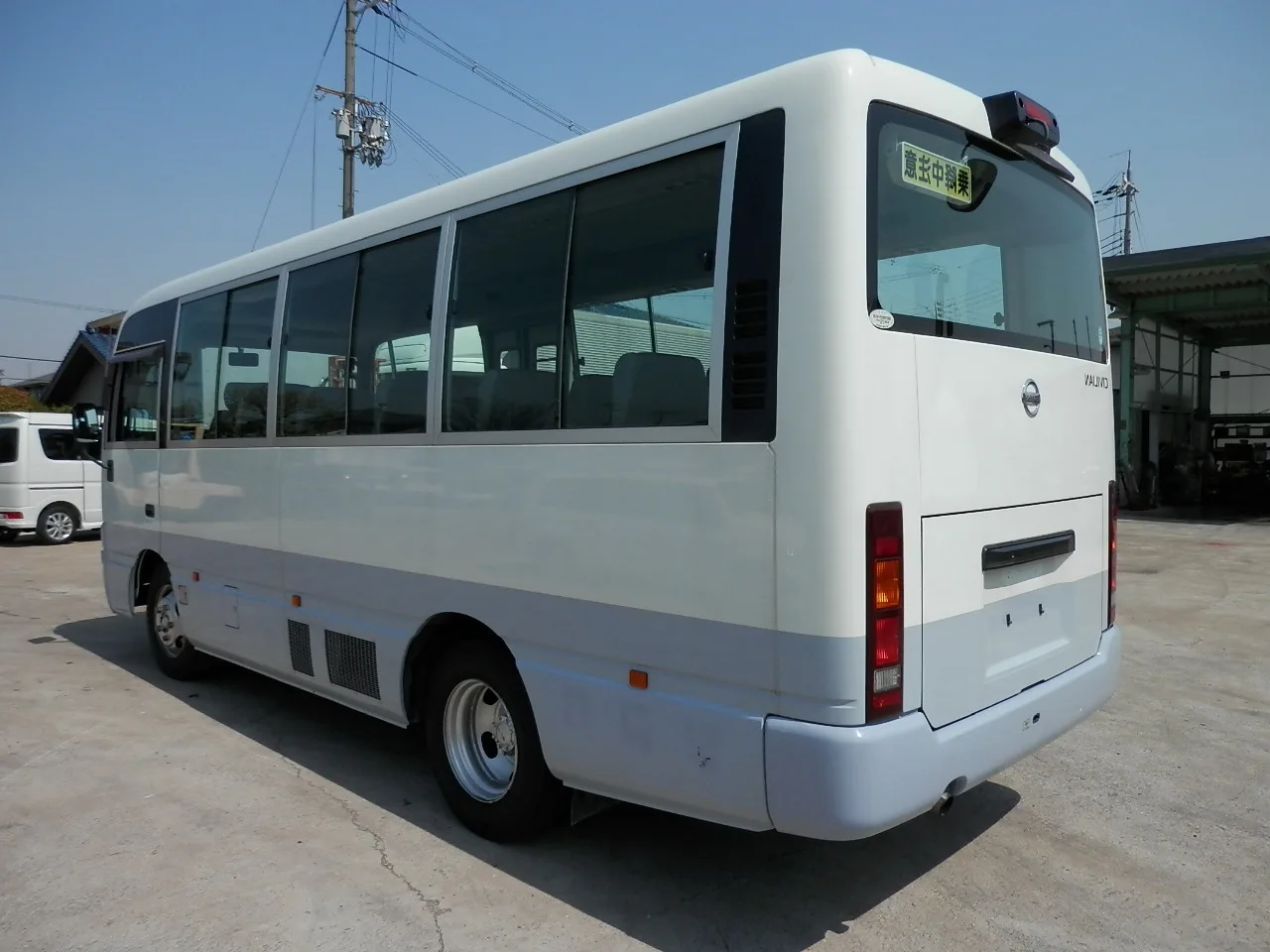 2018 Nis san Minibus