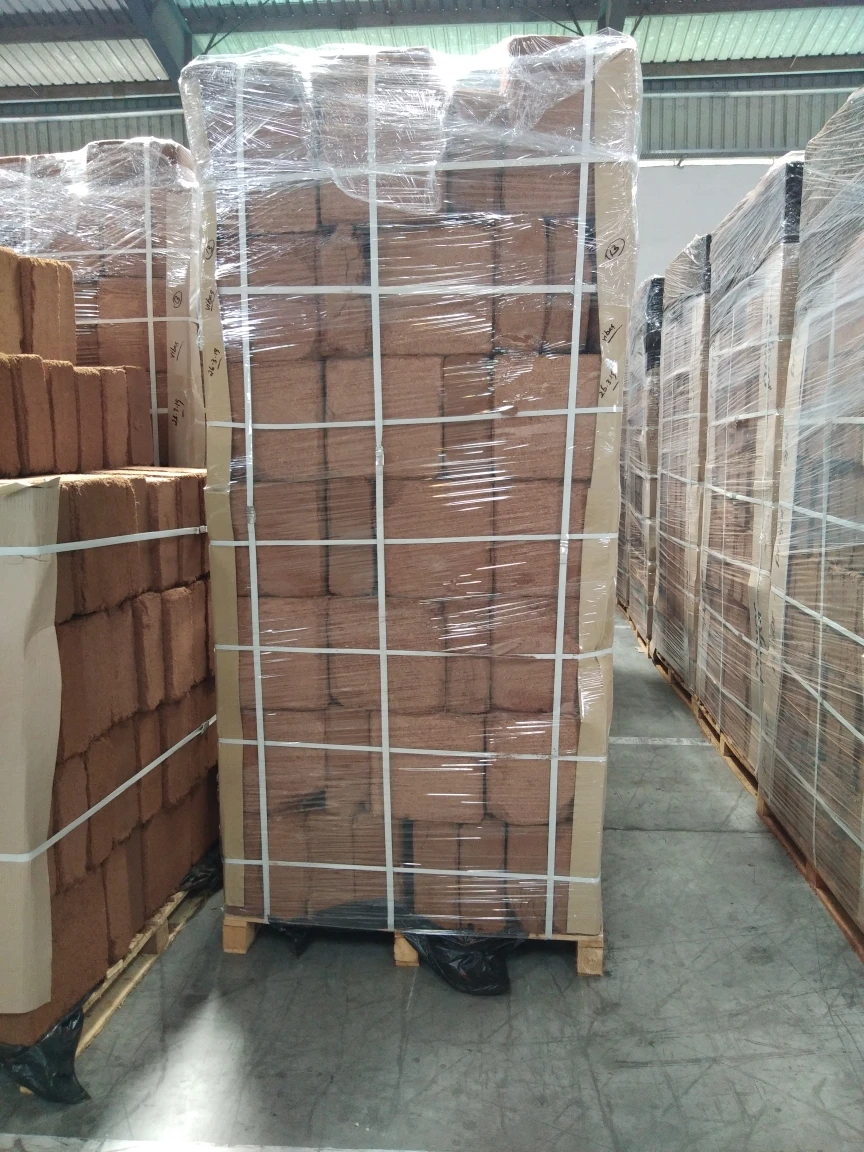 BEST SELLER COCONUT COIR COMPRESSED PITH PEAT FOR AGRICULTURE GARDEN NURSERY  - 5 KG BLOCKS