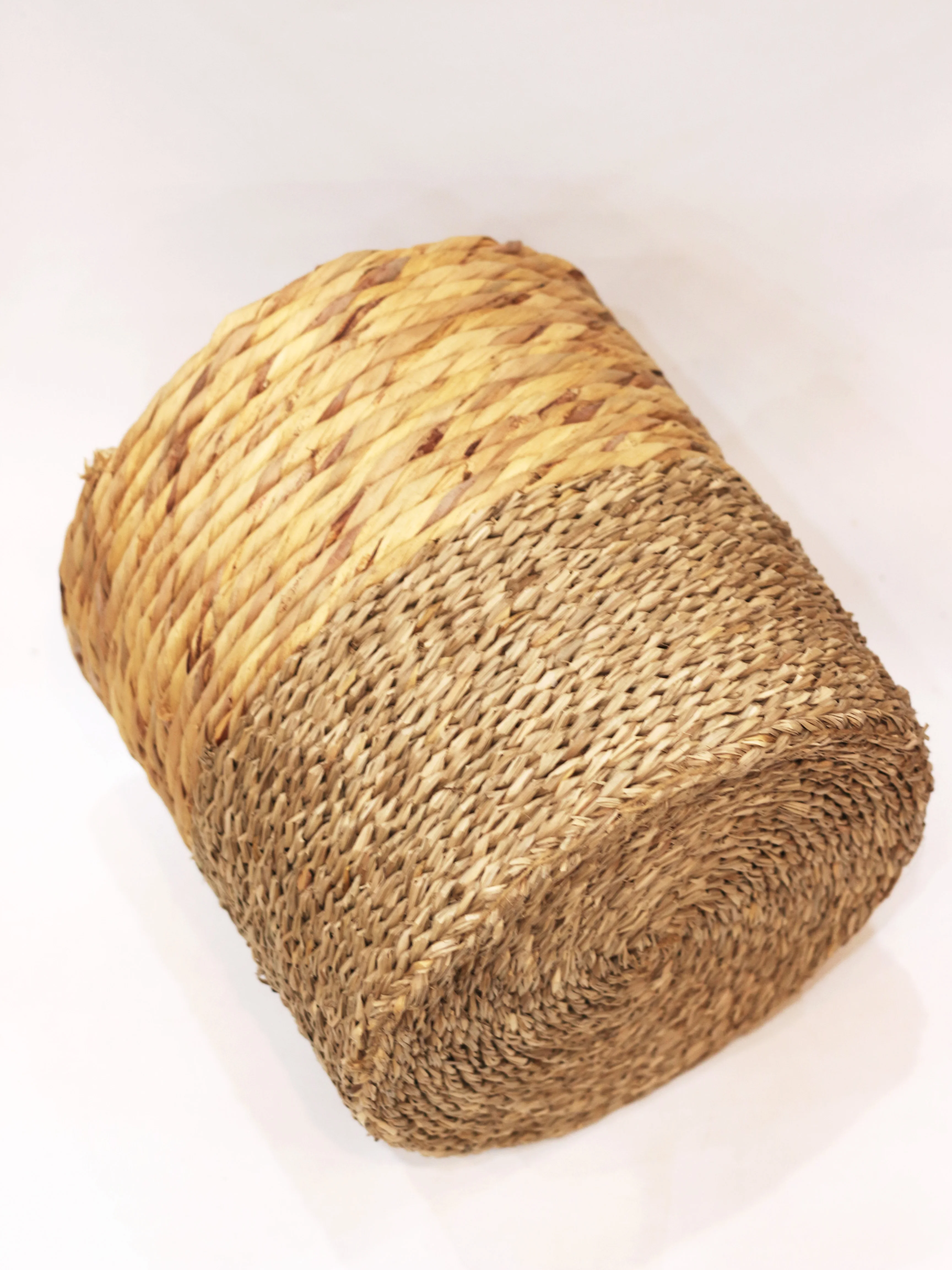 Best selling seagrass storage box, water hyacinth storage basket use for house decoration interior accessories