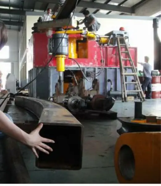  Трубогибочный станок CNC гибочный с ускорением