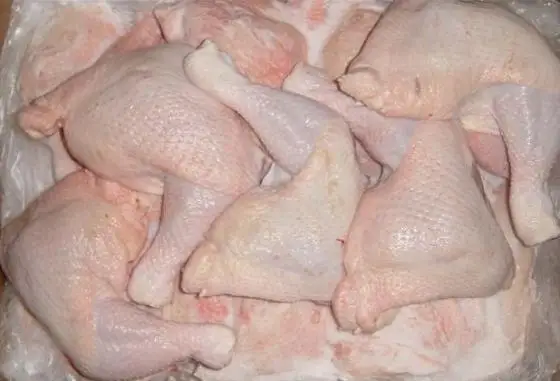 WHOLE CHICKEN AND PARTS / GIZZARDS / THIGHS / FEET / PAWS / DRUM STICKS FOR EXPORT