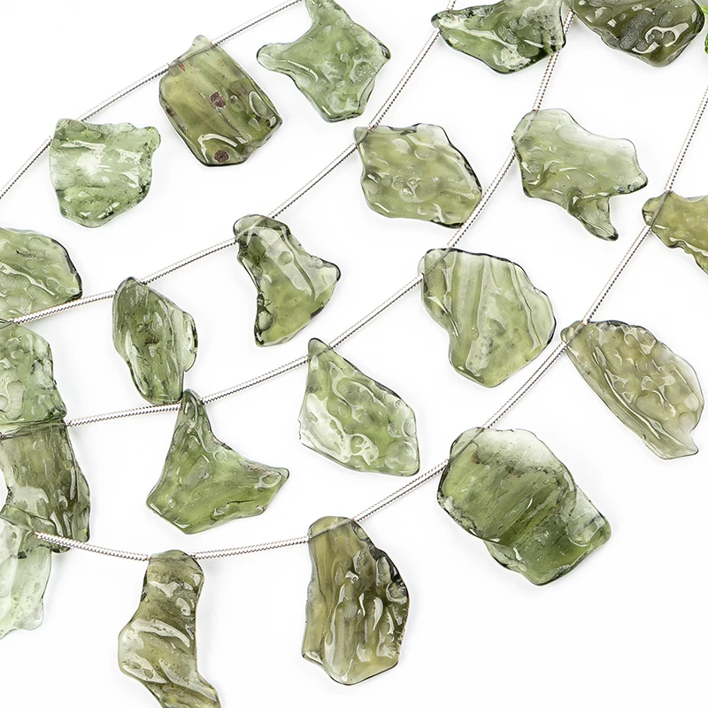 Подлинные 100% натуральные бусины Moldavite Nuggets Необычные Бусины оптовый