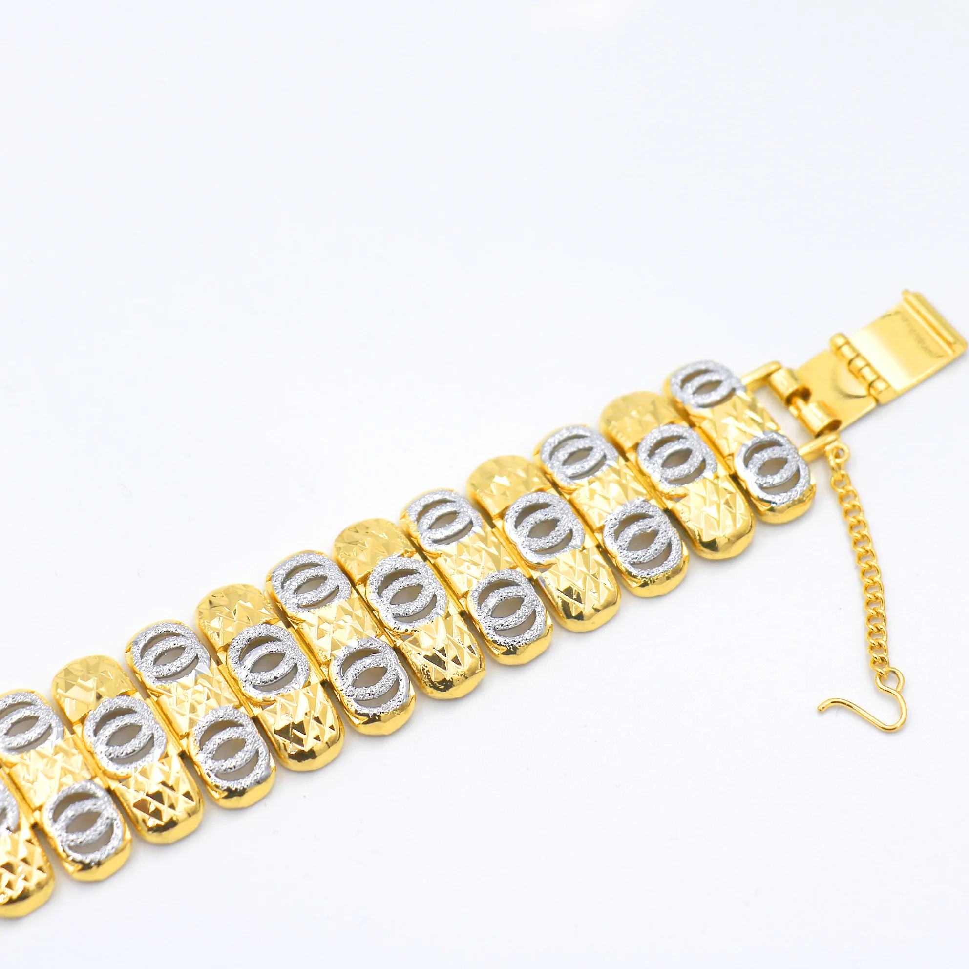  Малайзии из нержавеющей стали и горячей продажи ювелирных изделий с покрытыем цвета чистого 24 каратного золота браслет