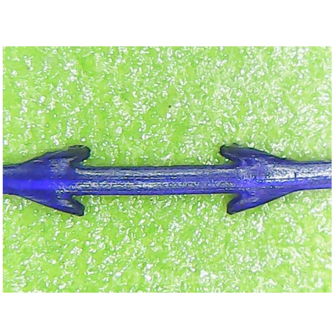 Looks like screw Can bring the volumizing effect by making collagen around thread [LUXX] Lifting Thread in Korea