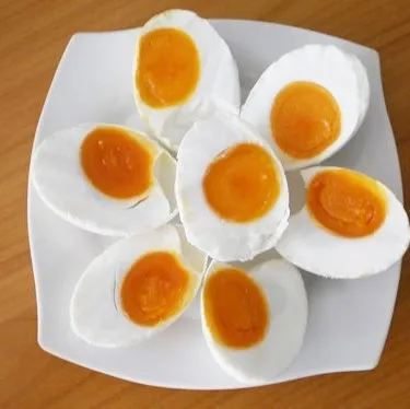 Соленое яйцо утки