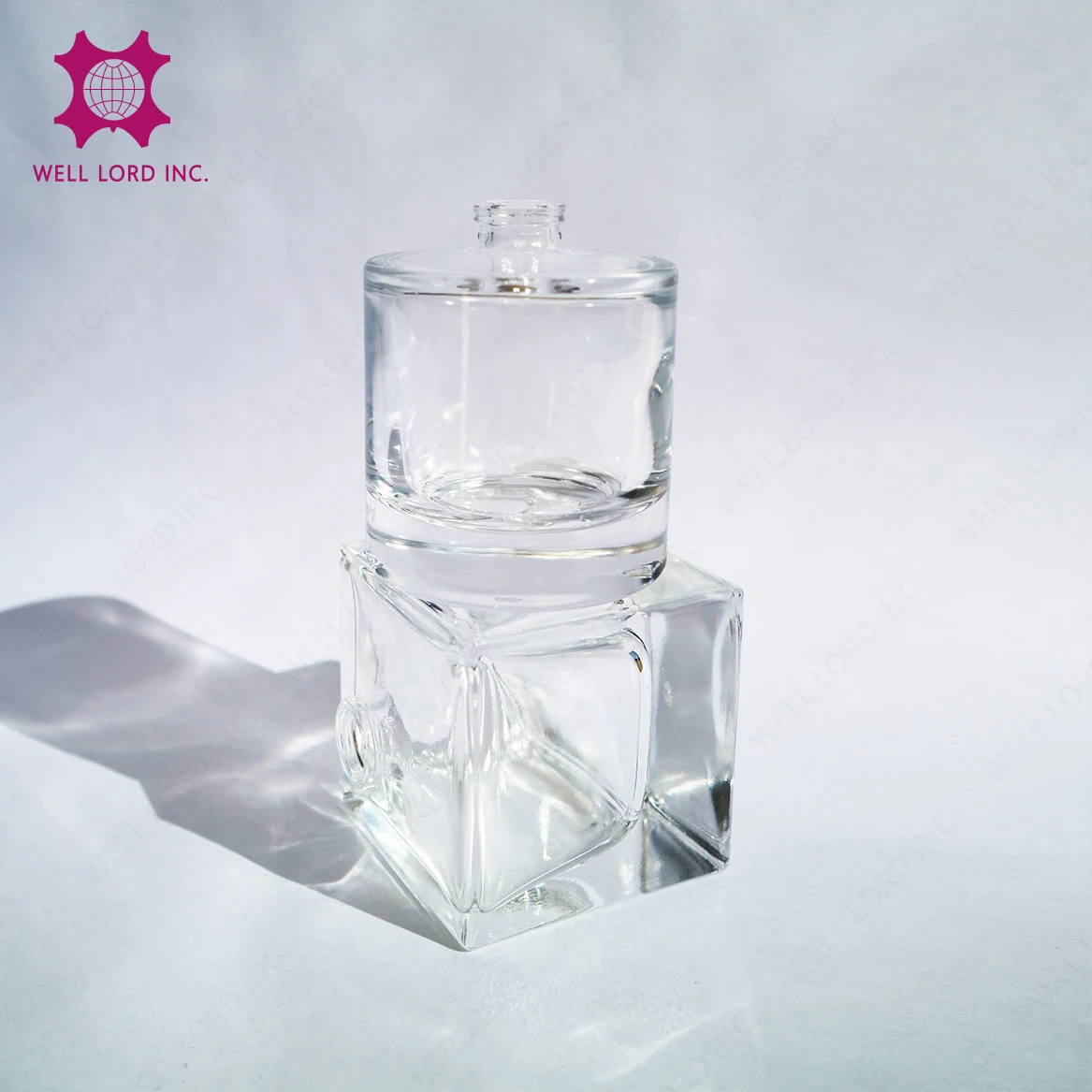 Брендовый пустой флакон для духов фирменный объемом 50