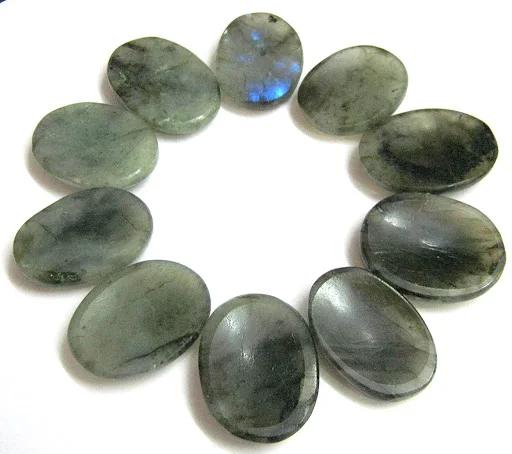 Labradorite Natural Crystal Worry Stone For Thumb Massage Smooth polished mixed labradorite gemstone worry