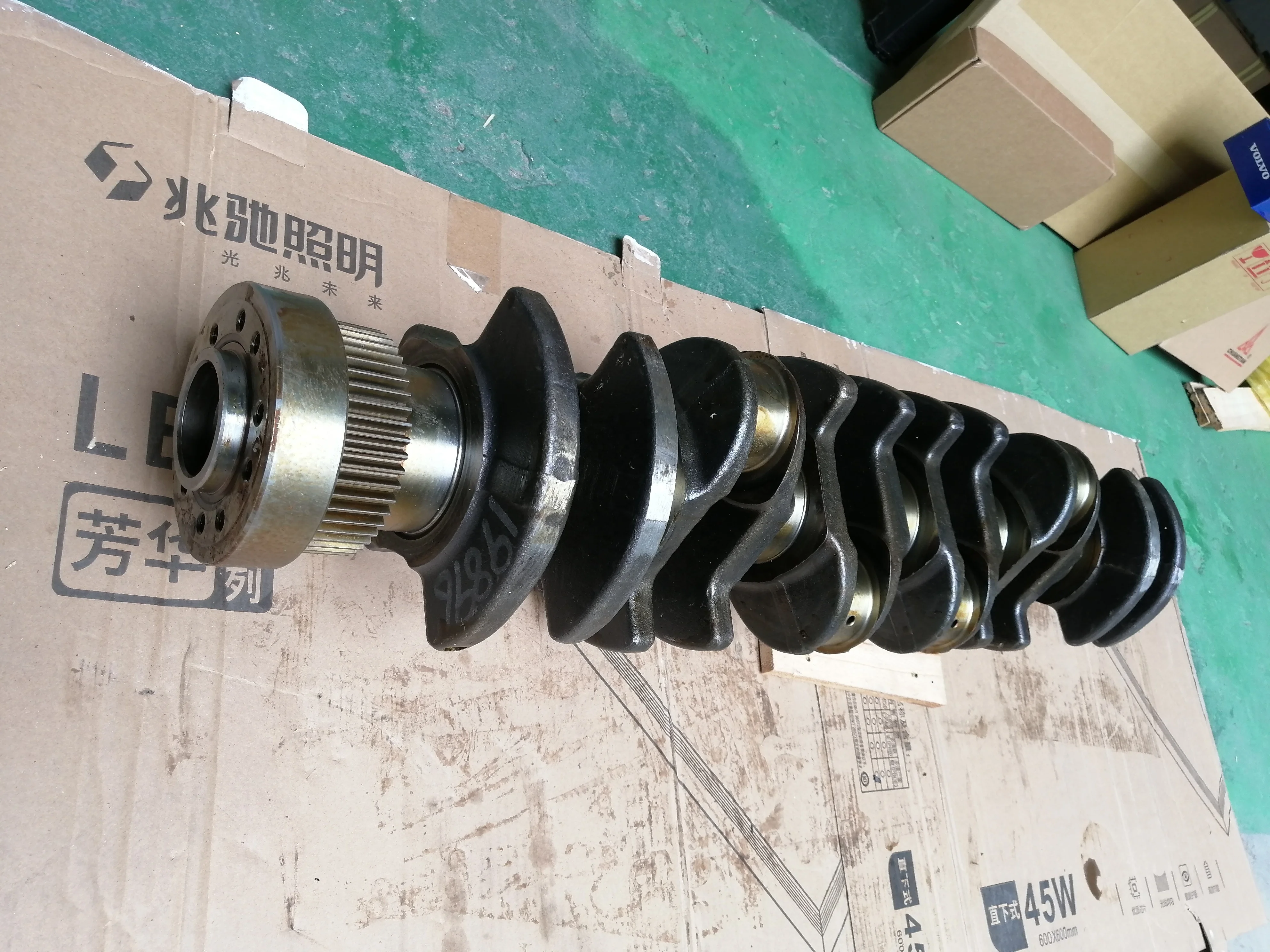 D7D D7E Engine Crankshaft Forged Steel for Excavator Parts