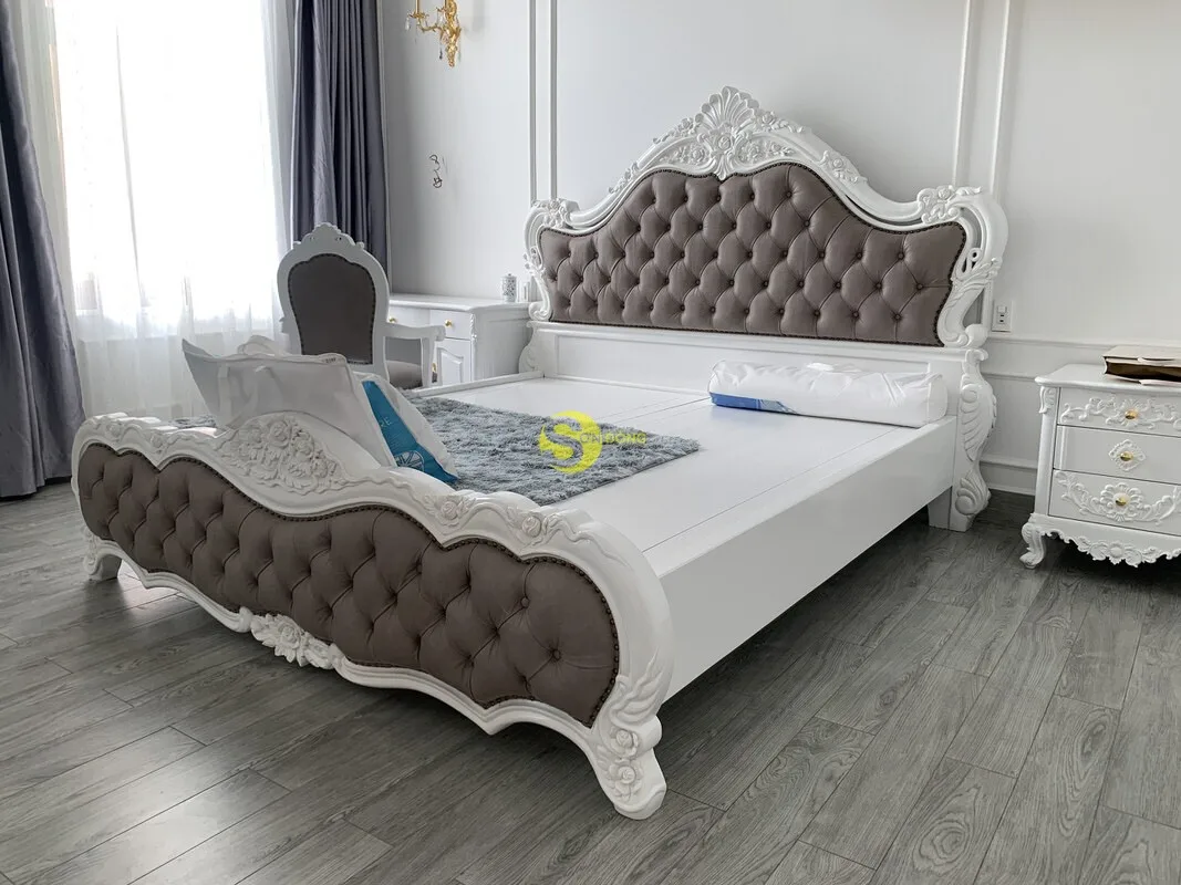 Classic red oak bed and upholstered in genuine leather