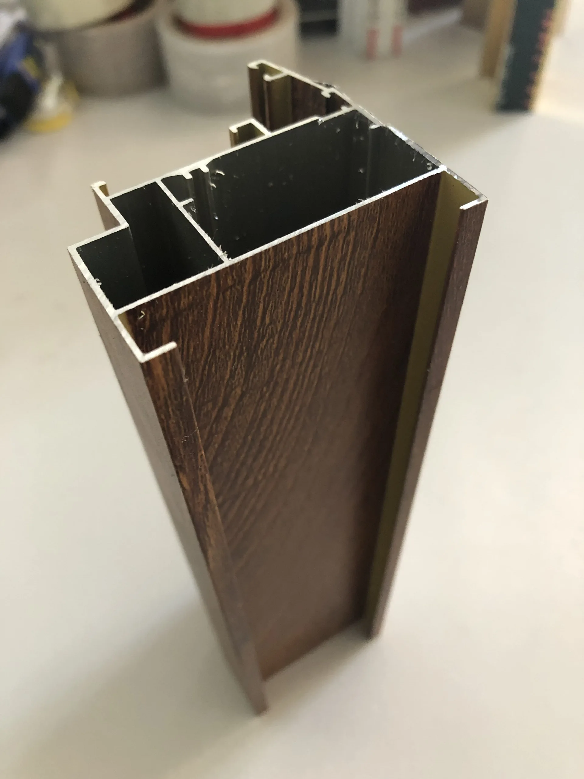 Shalumi South African Rosewood Grain Aluminum Profile for Window and Door