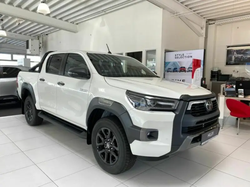 Excellent Performance Car Hilux 2.7L V4 VVT-i SR5 4x4  Best Quality Fairly Used HILUX TRUCK 4X4