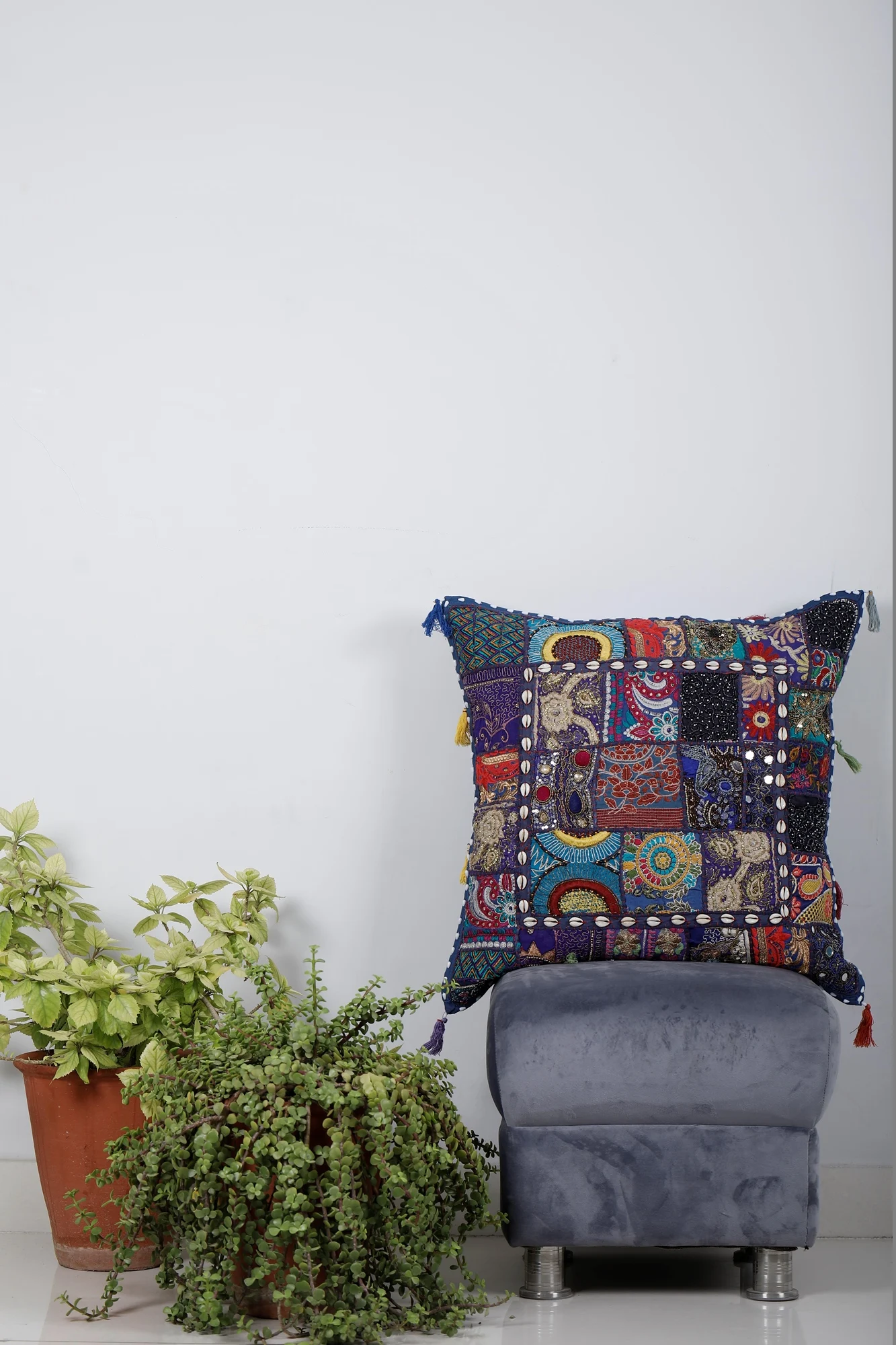 Patchwork Cushion Cover Wholesale Decorative Pillow Cover Indian Handmade Pillow Case Beaded Vintage Embroidered Cushion Case