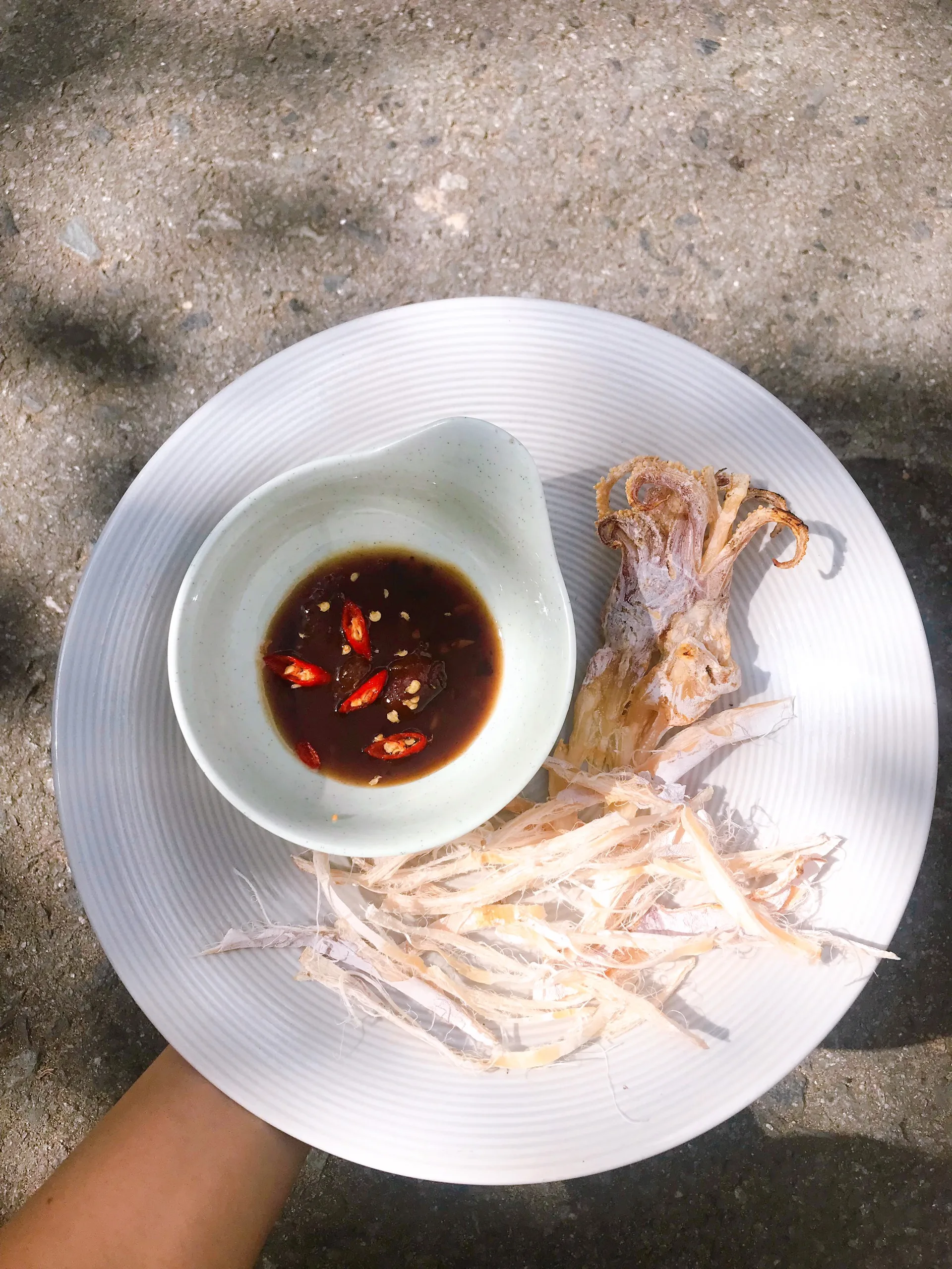 Качественный сушеный кальмар 8-10 штук/кг во Вьетнаме