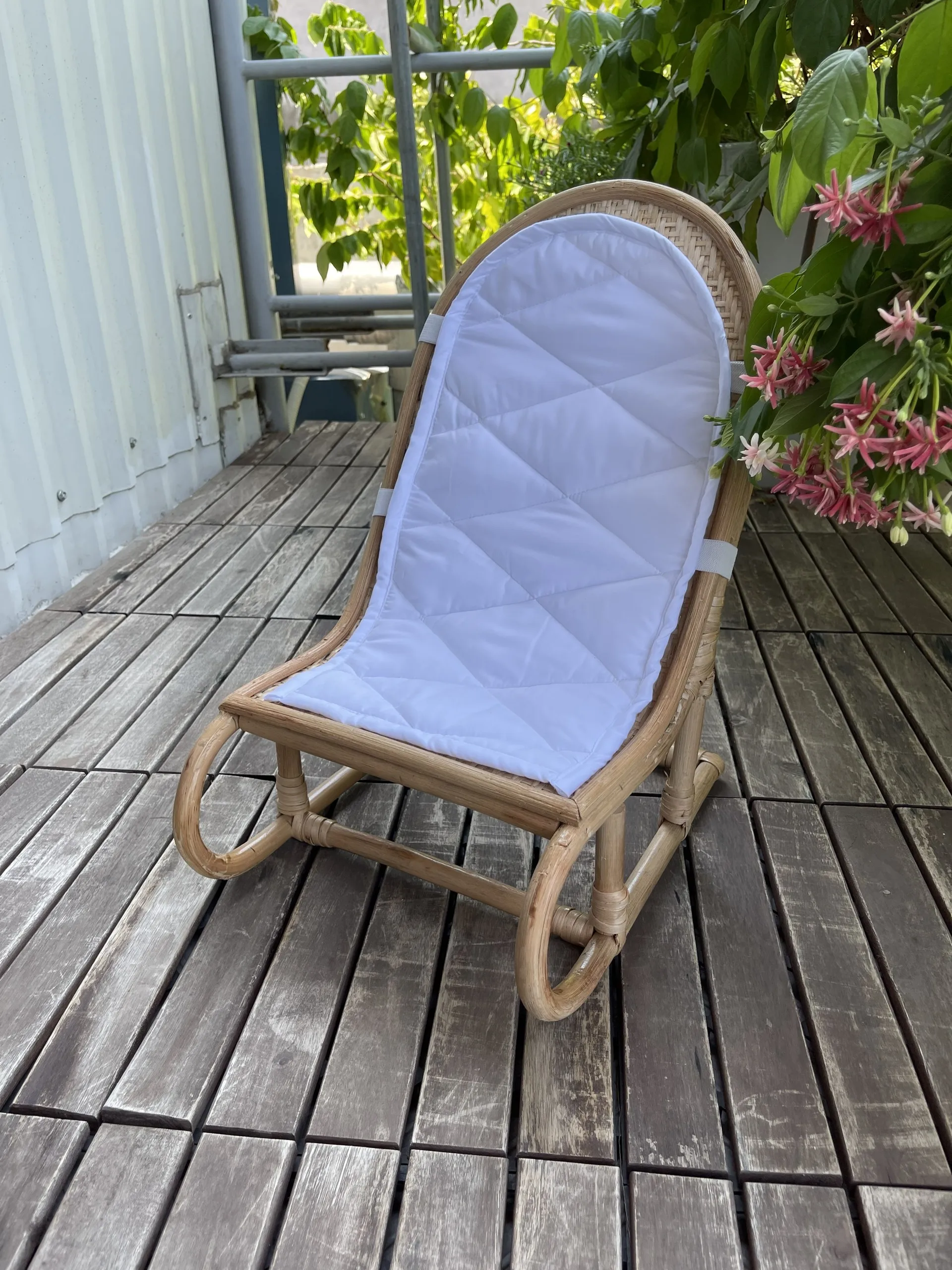 Vietnam manufacturer rattan doll crib