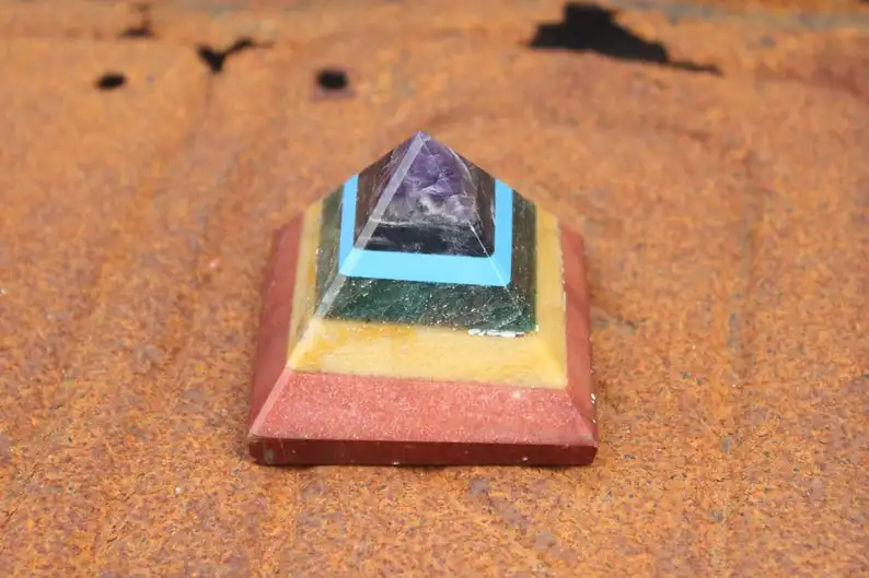 HEALING SEVEN CHAKRA AGATE PYRAMID / SEVEN CHAKRA CRYSTAL PYRAMID / PREMIUM QUALITY 7 CHAKRA HEALING GEMSTONE REIKI PYRAMIDS