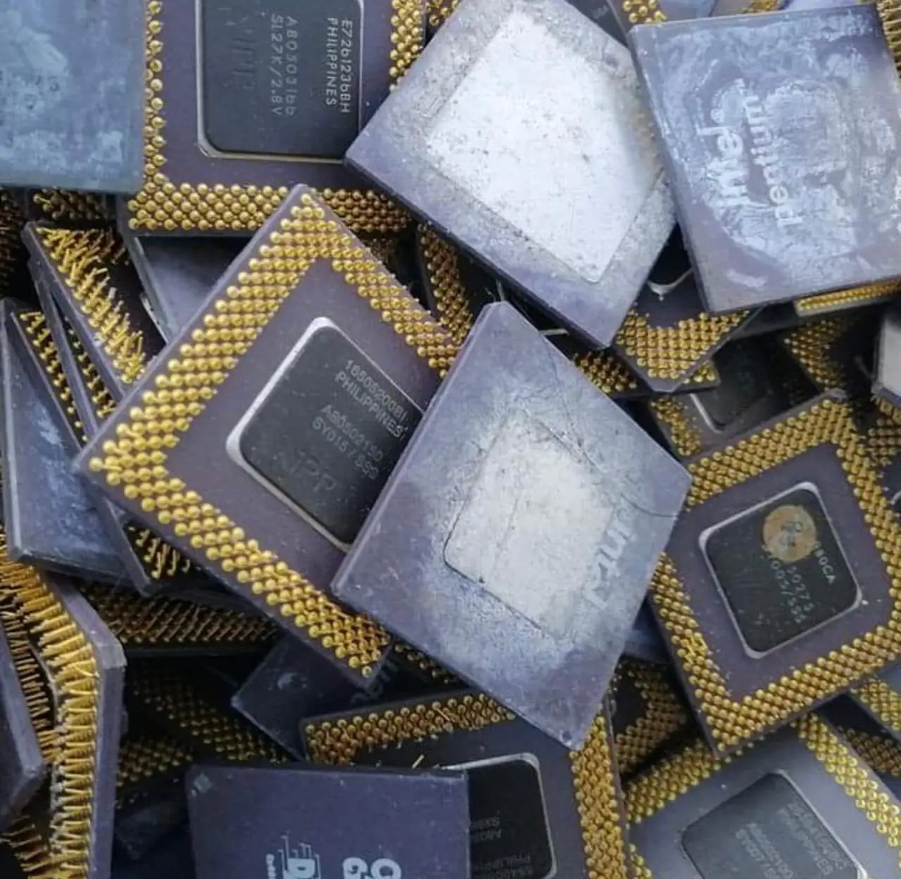 Pro Ceramic Cpu Scraps / processor scraps electron scraps