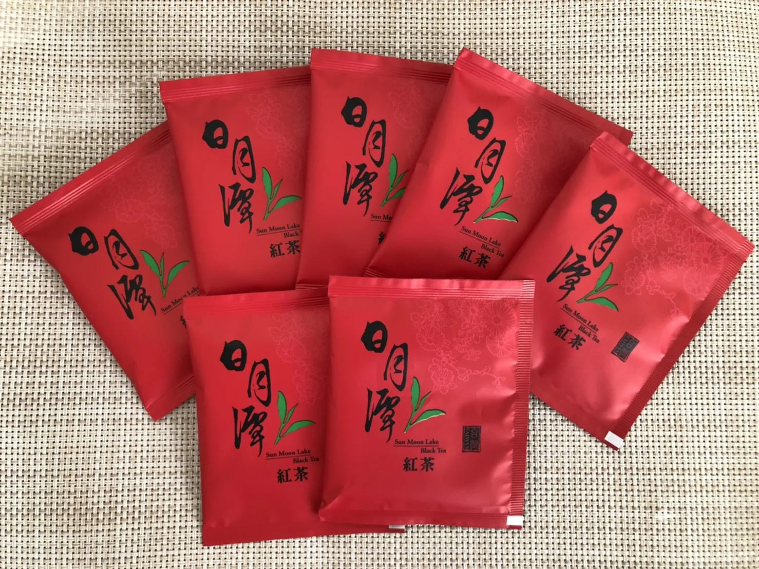 
High Quality Package Organic Black Tea Health Taiwan Sun Moon Lake Black Tea 