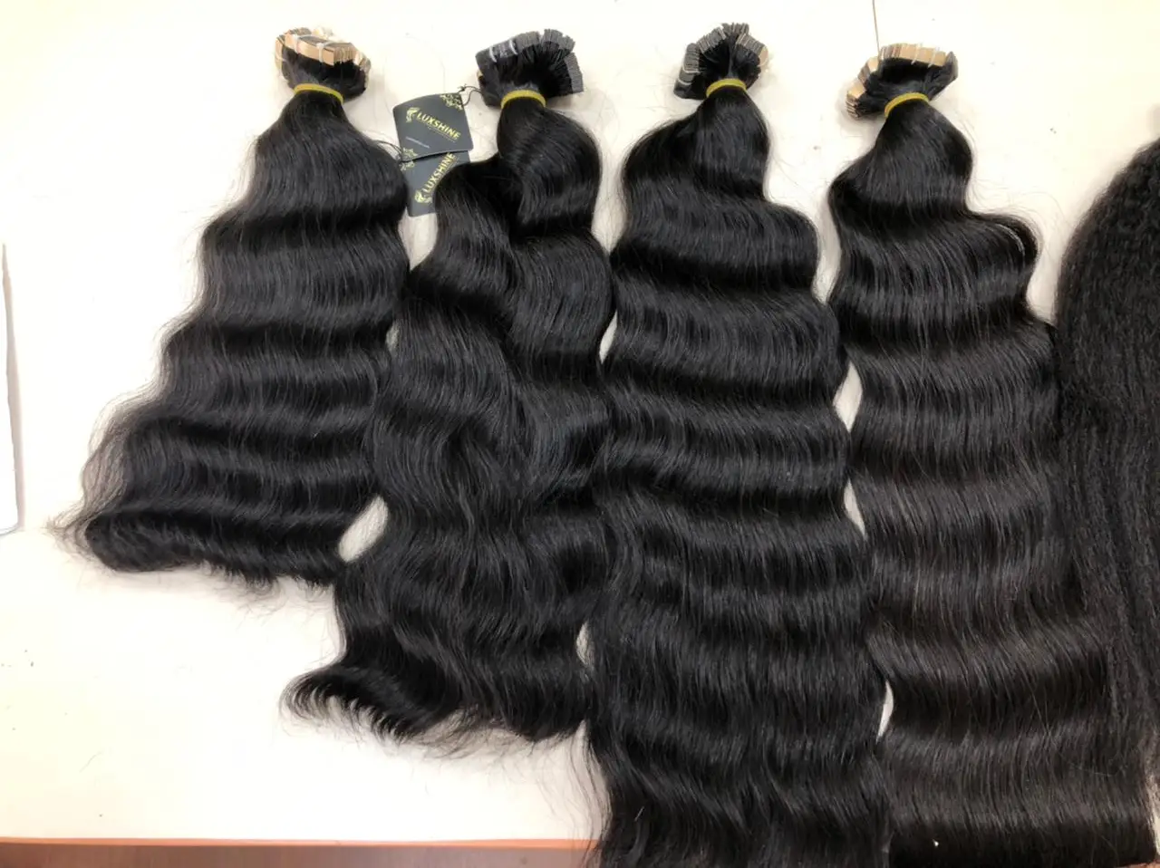 Virgin Mink Brazilian Hair Virgin Cuticle Aligned Hair Free Sample Virgin Brazilian Human Hair Bundles with Closure MOON Bag HEN