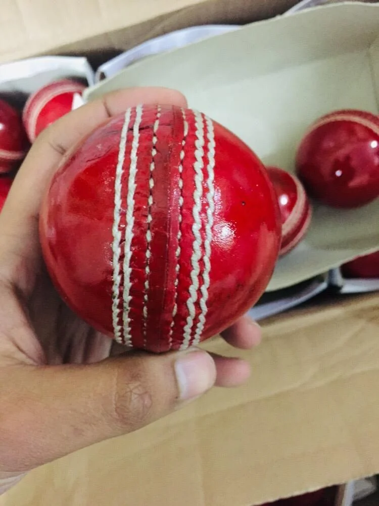 Тренировочный мяч с логотипом на заказ, оптовое количество, сшитые вручную Мячи Для Крикета