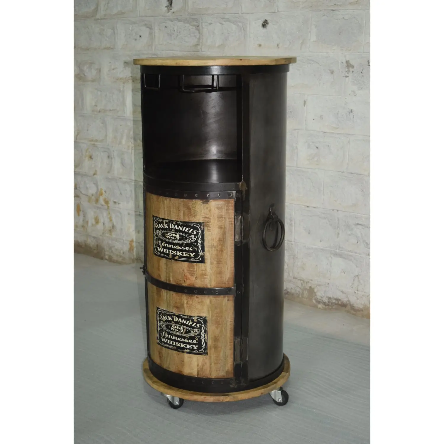 Latest Hot Selling Drum Shape Industrial Wooden Metal Wine Bar Cabinet
