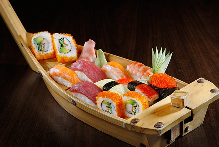 Wooden sushi tray boat/Sashimi boat/Sushi serving tray high quality from Vietnam factory 2022