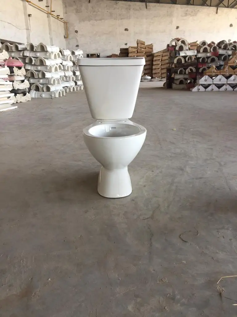  Итальянская керамическая санитарная посуда из двух частей для унитаза Сделано в Индии