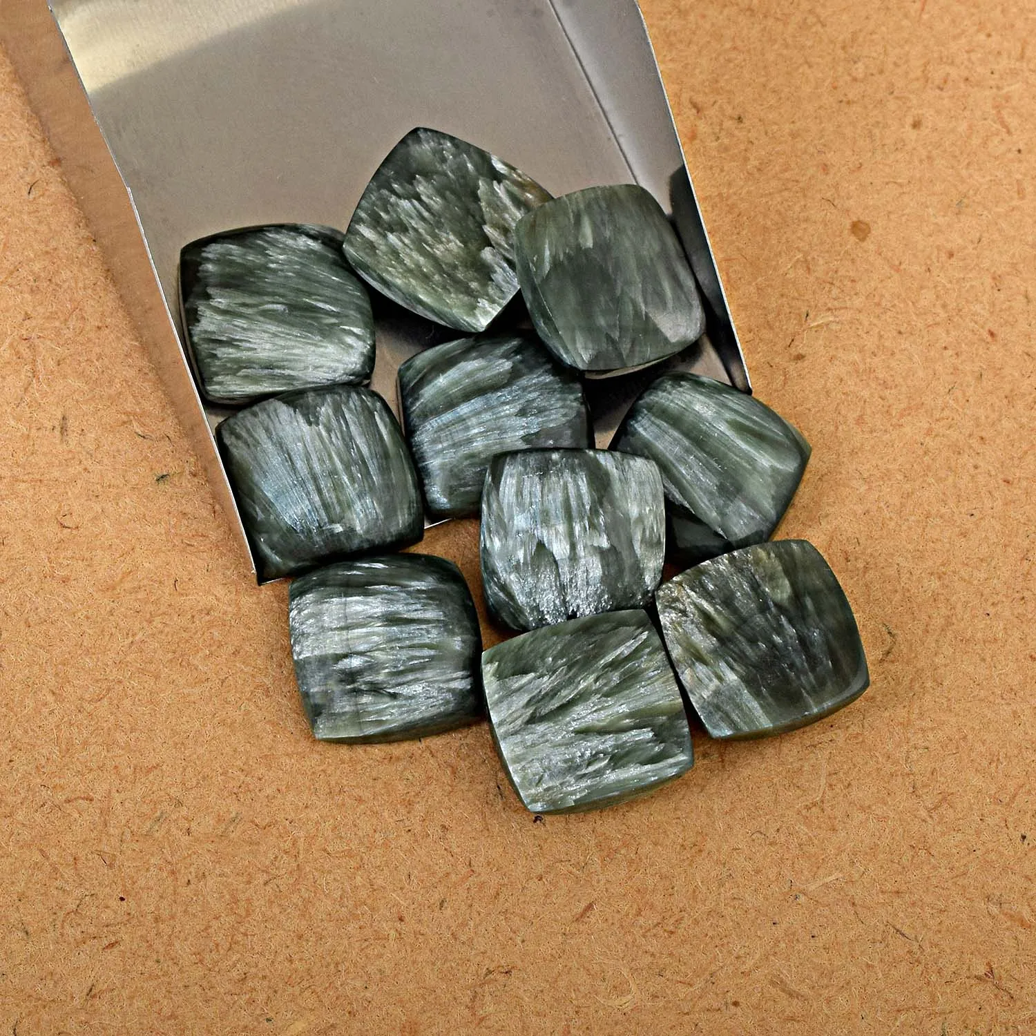 The Angel Wing Chlorite Self-Healing Crown Soul Chakra Stone Seraphinite Stone Cabochon 13 MM Square Shape Gemstone