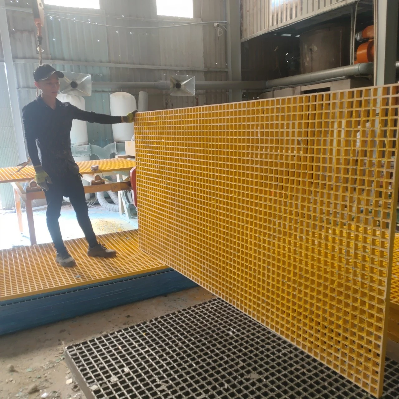 Anti-slip Flame Retardant Composite Grating FRP Yelllow with 20 years Shelf Life