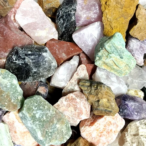 BAG WITH A MIX OF ROUGH STONES FROM BRAZIL