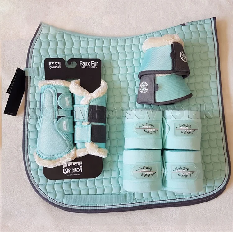 Matchy Set matching saddle pad and ear bonnet/polo wraps/horse boots wholesale factory price glitter different color custom made